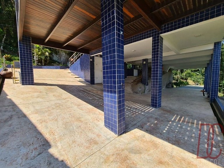 Casa da Pedra Centro (14pes) 4Suítes 5Vagas 250m
