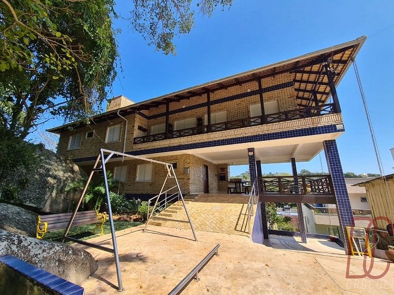Casa da Pedra Centro (14pes) 4Suítes 5Vagas 250m