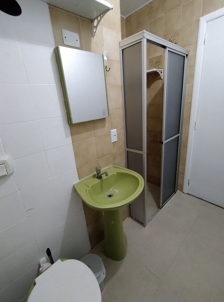 Casa Térrea Bombas (9pes) 130 m Mar c/ Churrasq