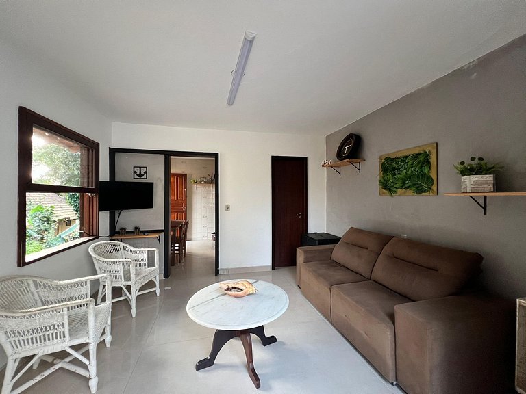 1st Floor Apt Bombas (sleeps 6) 130m Beach w/ BBQ
