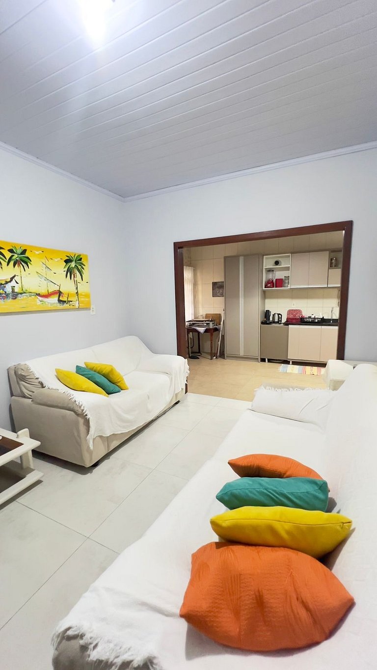 Casa para até 10 pessoas com conforto e lazer