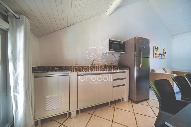 3BR Apt Bombas (sleeps 8) 100m Beach w/ BBQ