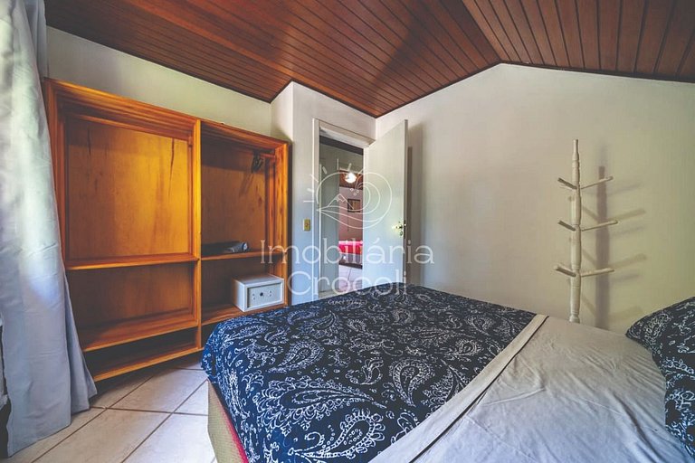 3BR Apt Bombas (sleeps 8) 100m Beach w/ BBQ