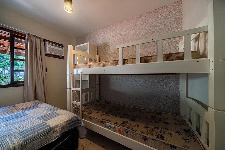 Bombas Apt (6people) 350m to beach w/ BBQ